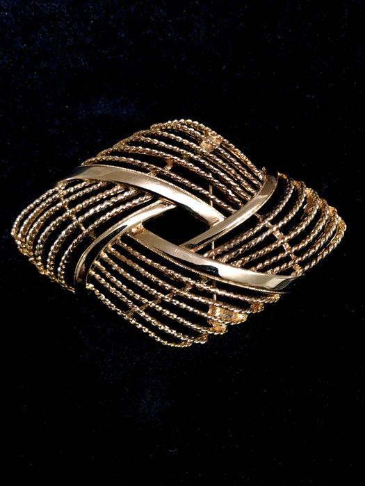 60s-70s Monet Signed Goldtone Twist Rope Nautical Brooch Lapel Pin