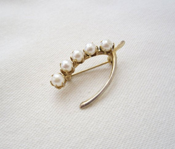 Vintage Wishbone Brooch, Faux Pearls, Gold Tone pearl brooch pin, Mother's Day Gift, Easter Gift, gift to her, Wedding bridal jewellery